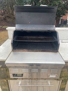 Recteq RT-1070 Built-in Pellet Smoker before cleaning